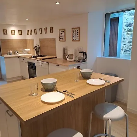 Belle Maison Au Bord De L'eau Saint-Jean-sur-Mayenne