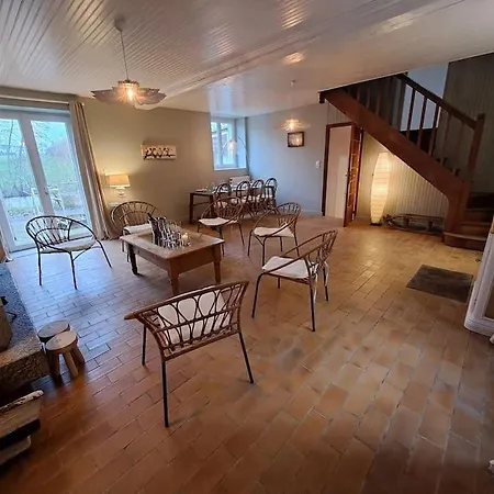 Belle Maison Au Bord De L'eau *