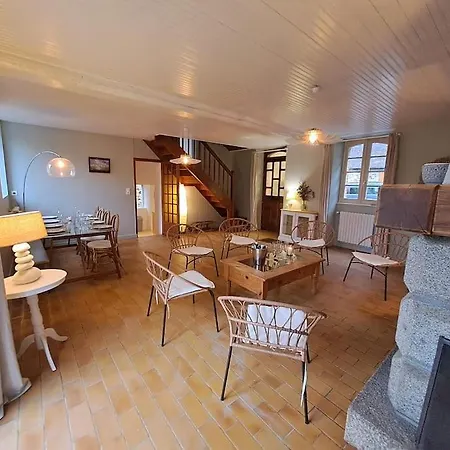 Prázdninový dům Belle Maison Au Bord De L'eau *