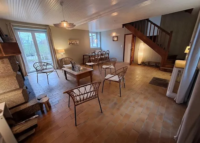 Belle Maison Au Bord De L'eau *